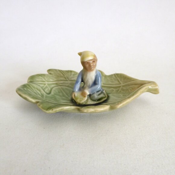 Wade Porcelain Ireland Other - VINTAGE 1950’s IRELAND IRISH WADE PORCELAIN LEPRECHAUN LEAF TRINKET DISH